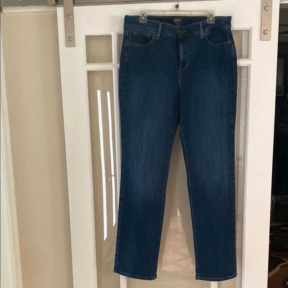 NYDJ Blue Straight Leg Jeans Classic “Marilyn” style
